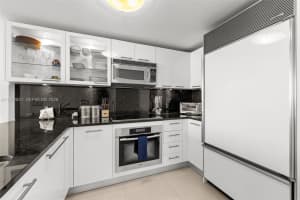 6801 Collins Ave #1401, Miami Beach, FL 33141, - MLS#A11972651