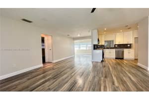 8450 Nw 26th St Sunrise, FL 33322 - MLS#A11972666