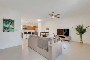 4652 Nw 83rd Ave Doral, FL 33166 - MLS#A11972760