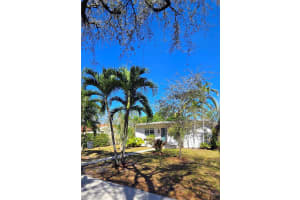 1135 Ne 133rd St North Miami, FL 33161 - MLS#A11972791