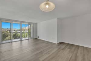 1680 NE 191st St Apt 415-2, Miami, FL 33179, - MLS#A11972816