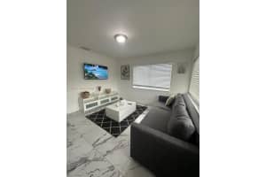 104 Nw 9th St 3 Hallandale Beach, FL 33009 - MLS#A11972818