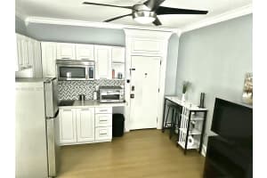 124 Mendoza Ave 2a Coral Gables, FL 33134 - MLS#A11972820