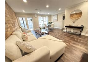 8648 Nw 1st Ln Miami, FL 33126 - MLS#A11972860