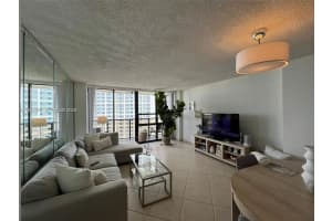 600 36th St , Miami, FL 33137 - MLS#A11972876