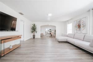 11080 Peachtree Dr Miami, FL 33161 - MLS#A11972878