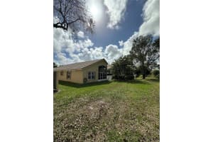 3933 Diamond Palladium Ter Boynton Beach, FL 33436 - MLS#A11972901