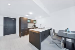 200 Biscayne Boulevard Way 3811 Miami, FL 33131 - MLS#A11972921