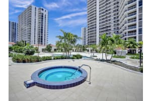 20281 E Country Club Dr 2403 Aventura, FL 33180 - MLS#A11972933