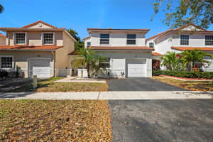 1026 Sw 180th Ter Pembroke Pines, FL 33029 - MLS#A11972949