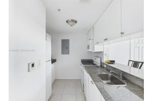 275 18th St , Miami, FL 33132 - MLS#A11972950