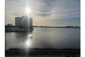 18601 Ne 14th Ave 411, Miami