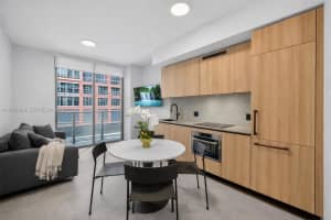 121 Ne 5th St 710 Miami, FL 33132 - MLS#A11972989