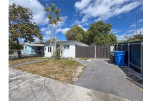 5615 Sw 40th St West Park, FL 33023 - MLS#A11972999