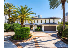 501 Hibiscus Dr Hallandale Beach, FL 33009 - MLS#A11973044