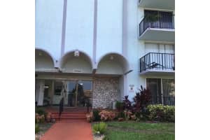 12500 Ne 15 Ave 207, North Miami