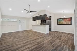 349 Nw 94th Ter Plantation, FL 33324 - MLS#A11973053