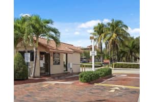 10229 9th St Cir , Miami, FL 33172 - MLS#A11973066