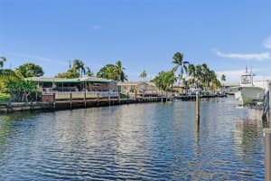 949 Se 10th Ct Pompano Beach, FL 33060 - MLS#A11973073