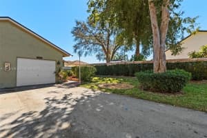 5356 Gate Lake Rd 5356 Tamarac, FL 33319 - MLS#A11973108