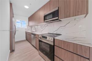 32 Nw 14th Ave 3 Miami, FL 33125 - MLS#A11973123