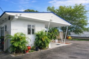 1281 Nw 31st Ave Miami, FL 33125 - MLS#A11973127