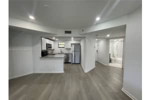 8290 Lake Dr 116 Doral, FL 33166 - MLS#A11973130