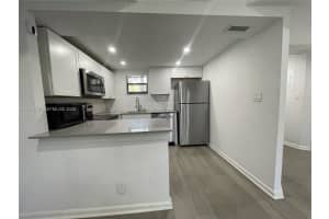 8290 Lake Dr 116 Doral, FL 33166 - MLS#A11973130