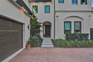 1572 Ne 194th St Miami, FL 33179 - MLS#A11973131