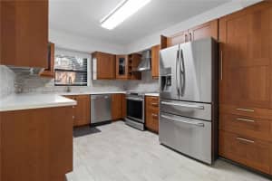 16401 Golf Club Rd 102 Weston, FL 33326 - MLS#A11973138