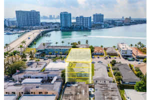 2125 Bay Dr Miami Beach, FL 33141 - MLS#A11973166