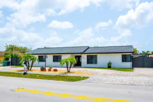 2401 Sw 132nd Ave Miami, FL 33175 - MLS#A11973192