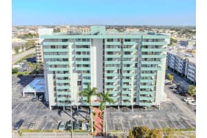 1825 W 44th Pl 206 Hialeah, FL 33012 - MLS#A11973198