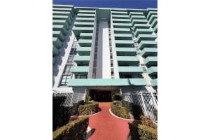 1825 W 44th Pl 206 Hialeah, FL 33012 - MLS#A11973198