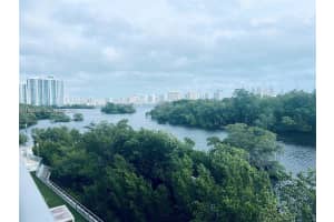 16385 Biscayne Blvd 421 North Miami Beach, FL 33160 - MLS#A11973241