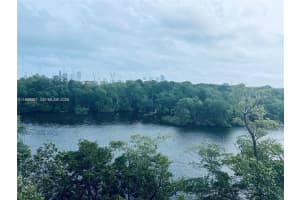 16385 Biscayne Blvd 421 North Miami Beach, FL 33160 - MLS#A11973241