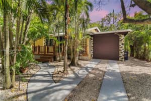 550 Quail Ave, Miami Springs