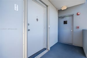 1445 Atlantic Shores Blvd 210 Hallandale Beach, FL 33009 - MLS#A11973271