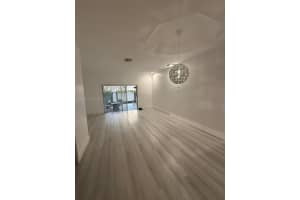 8240 10th St , Miami, FL 33126 - MLS#A11973280