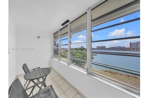 1530 191st St , Miami, FL 33179 - MLS#A11973282