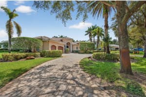 3792 Churchill Downs Dr Davie, FL 33328 - MLS#A11973381