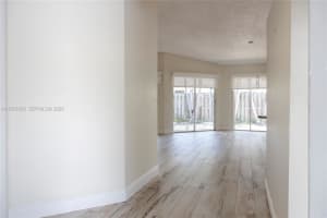 10121 Nw 51st Ln Doral, FL 33178 - MLS#A11973425