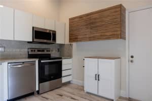 10121 Nw 51st Ln Doral, FL 33178 - MLS#A11973425