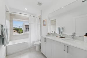 650 30 terr , Pompano Beach, FL 33069 - MLS#A11973472