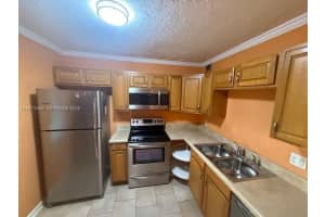 2801 Somerset Dr 105 Lauderdale Lakes, FL 33311 - MLS#A11973489