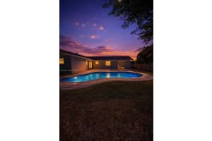 10805 Sw 165th Ter Miami, FL 33157 - MLS#A11973503