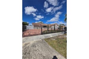 10805 Sw 165th Ter Miami, FL 33157 - MLS#A11973503