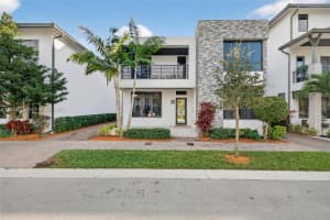 8126 Nw 48th Ter, Doral