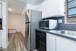 8889 Fontainebleau Blvd 201 Miami, FL 33172 - MLS#A11973604