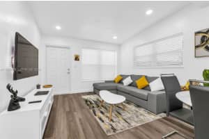 272 Nw 31st Ave Fort Lauderdale, FL 33311 - MLS#A11973608